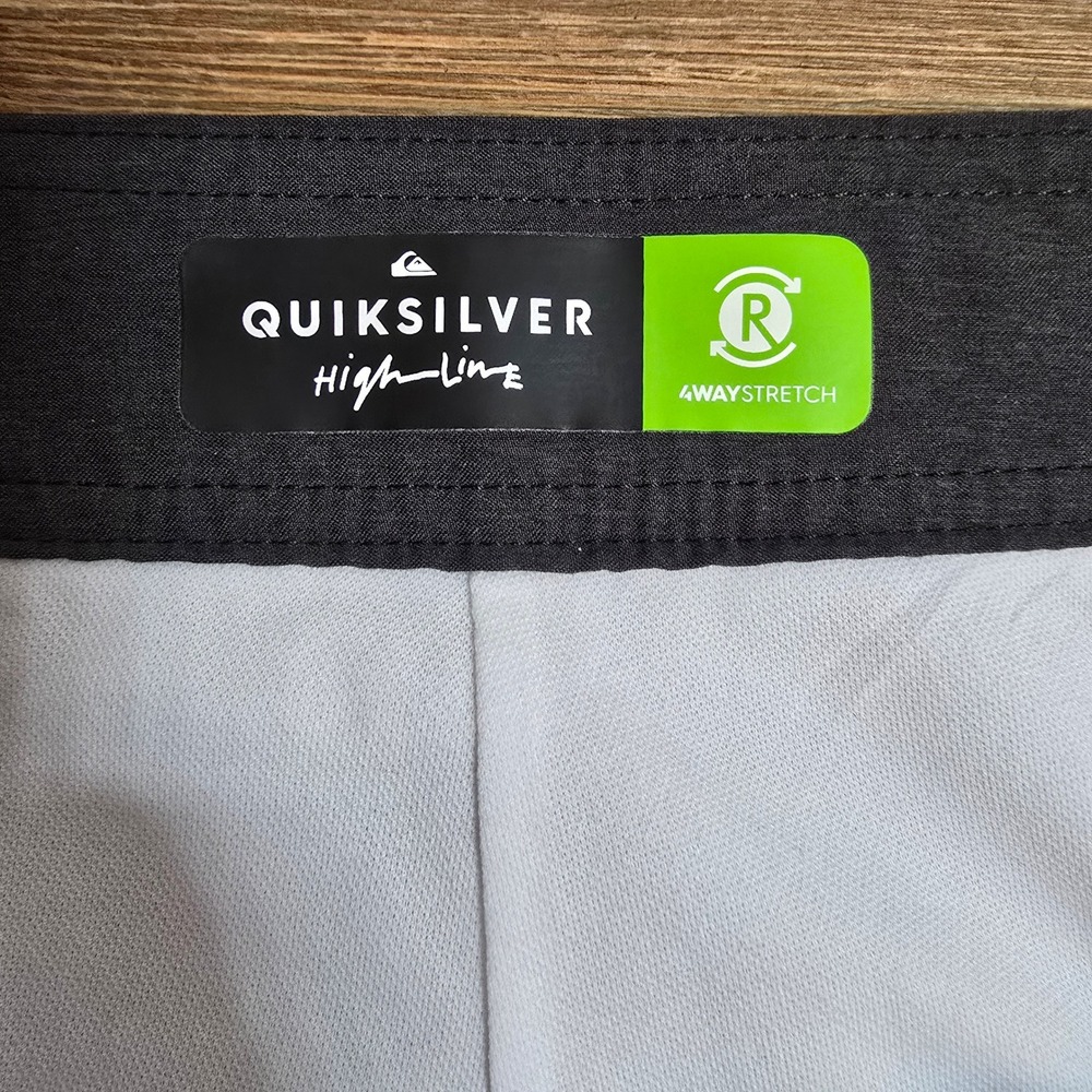 Quiksilver Highline Mens Board Shorts Floral 4-Way Stretch Cream Black Size 40 - Picture 6 of 8